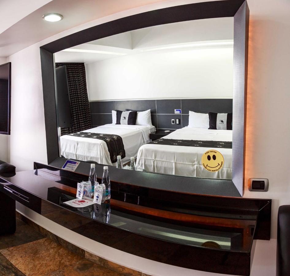 Hotel Ibiza Plaza Мексико Сити Екстериор снимка